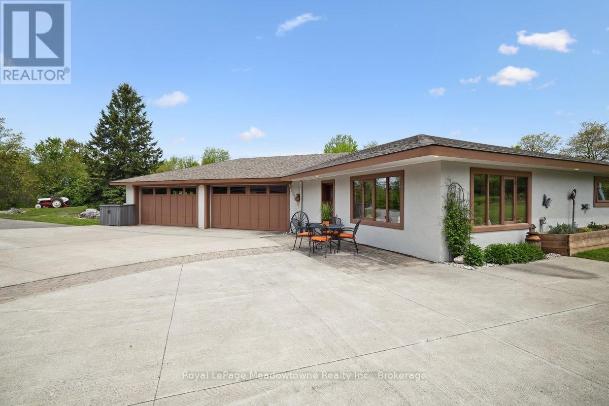10632 FIFTH LINE Image 29