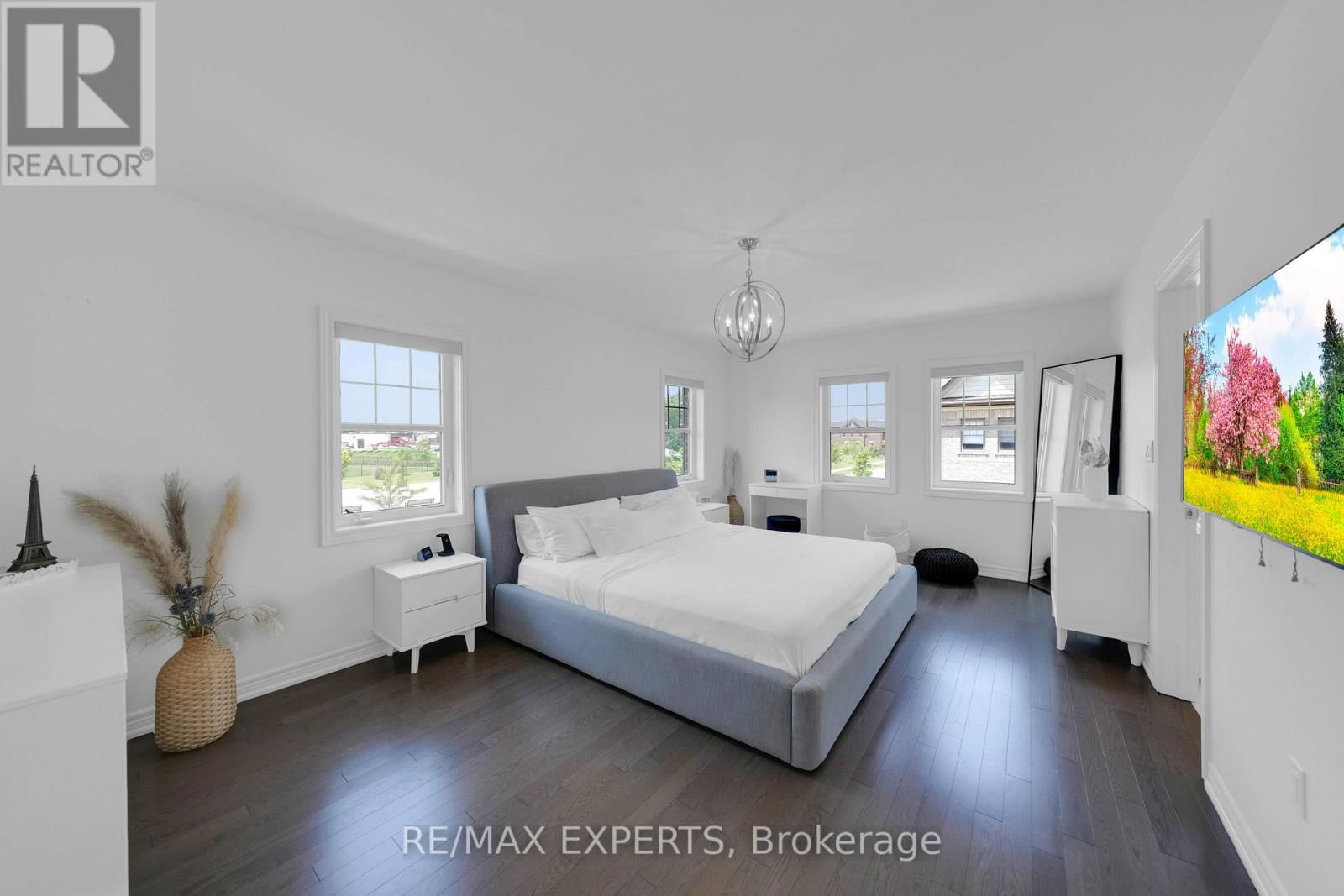 2 TORMORE ROAD Image 31