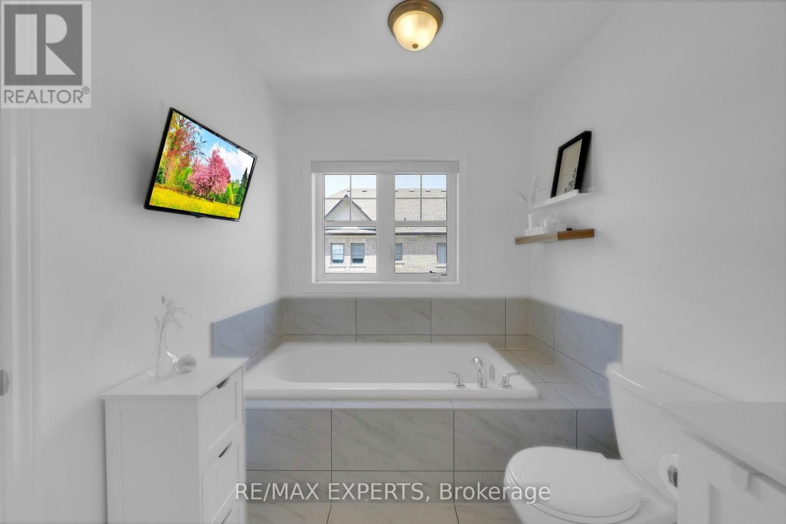 2 TORMORE ROAD Image 34