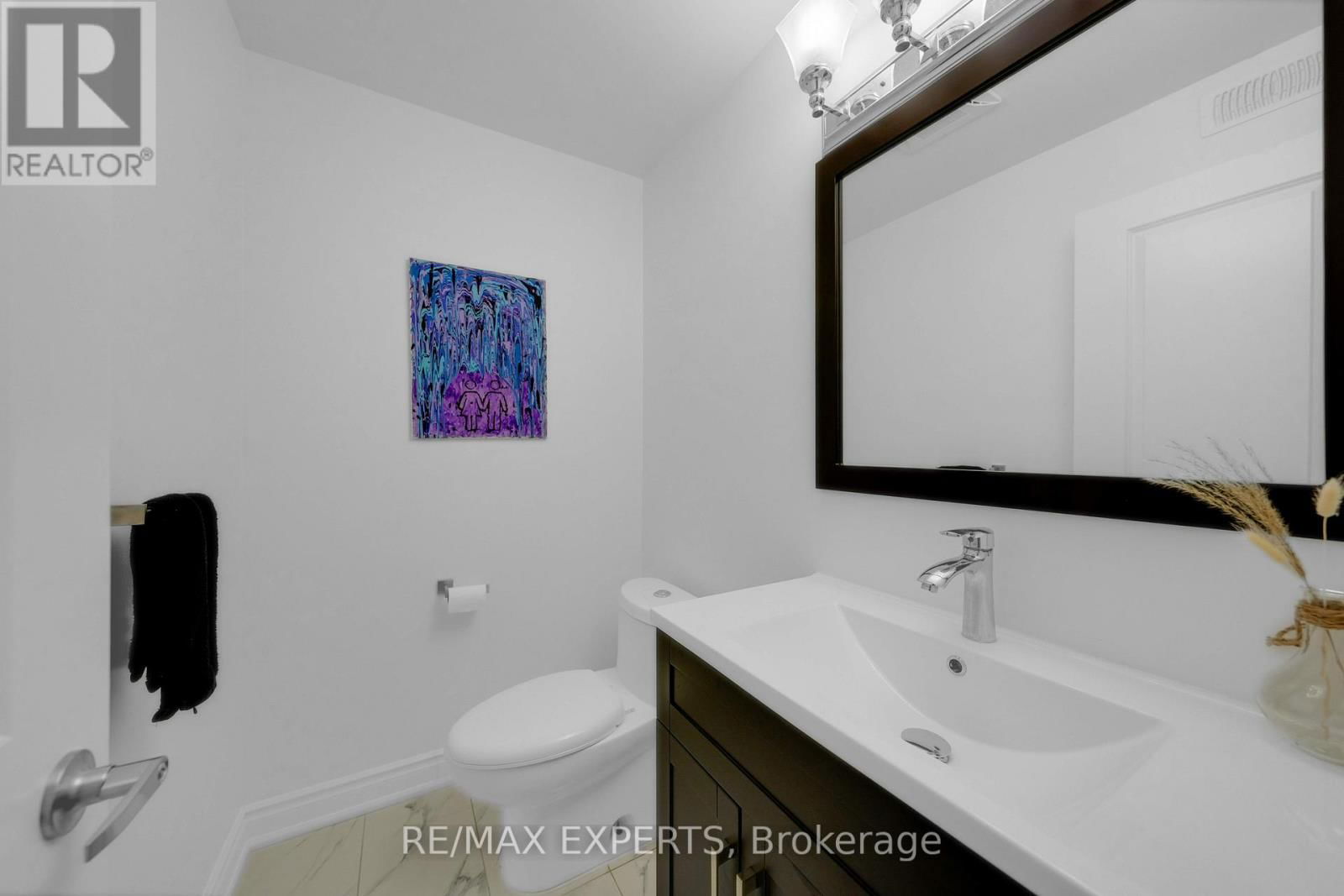 2 TORMORE ROAD Image 39