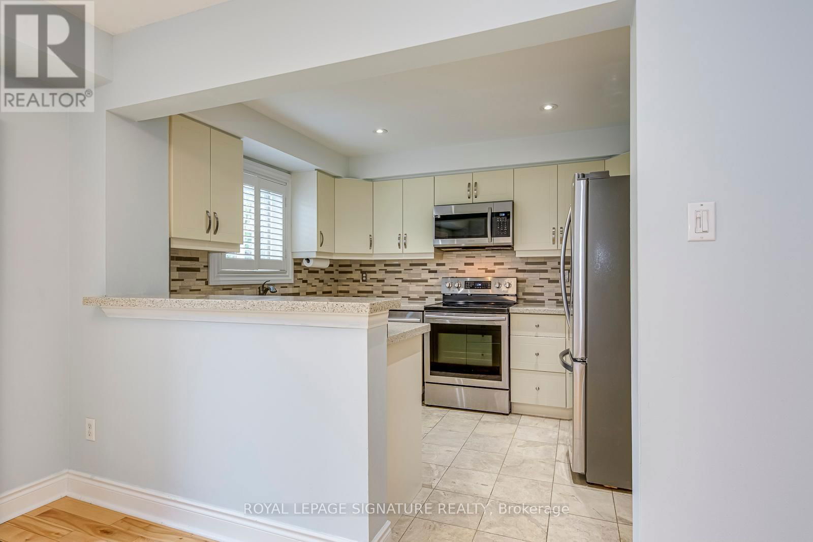 71 - 5659 GLEN ERIN DRIVE Image 7