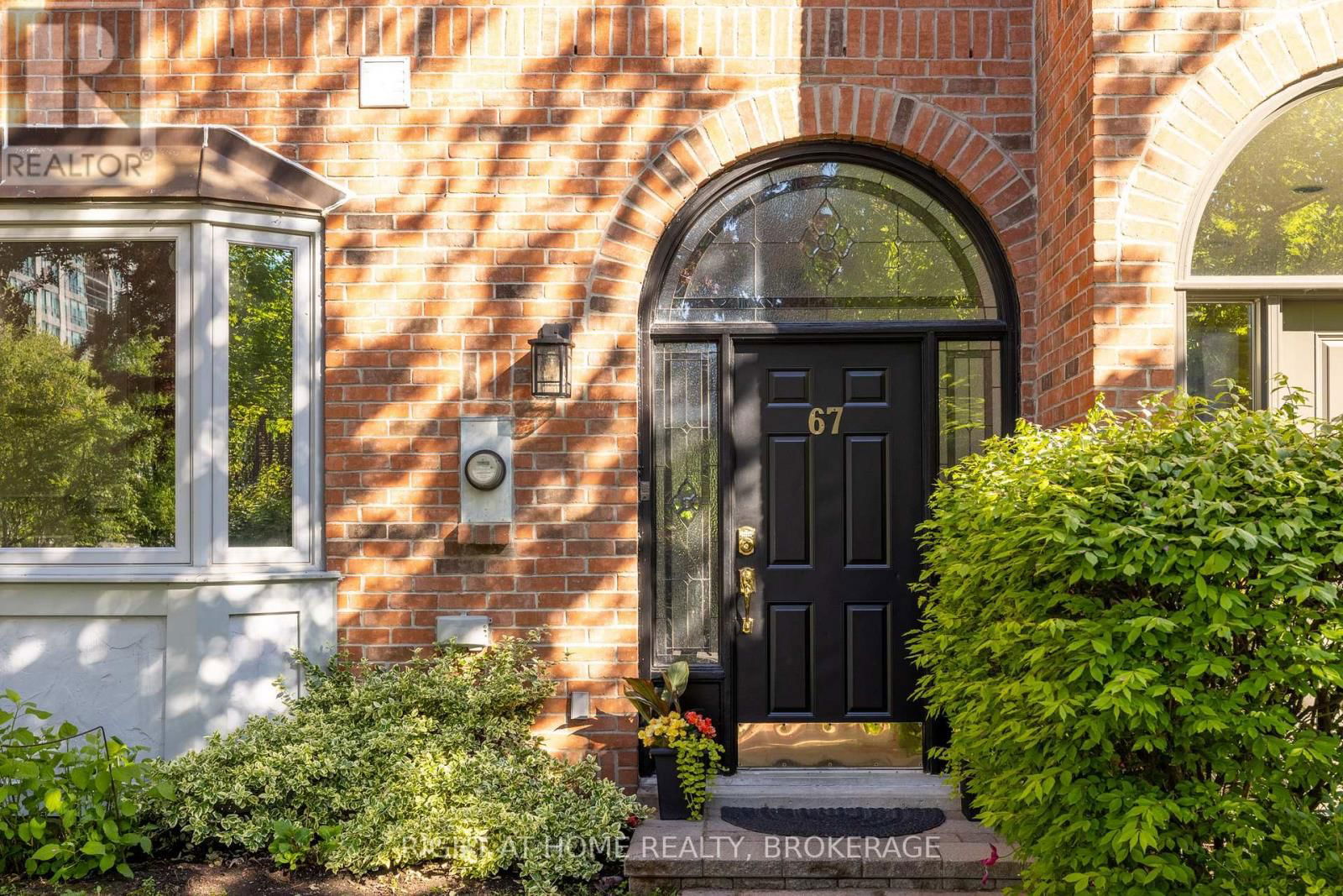 67 WINDHAVEN PLACE Image 1