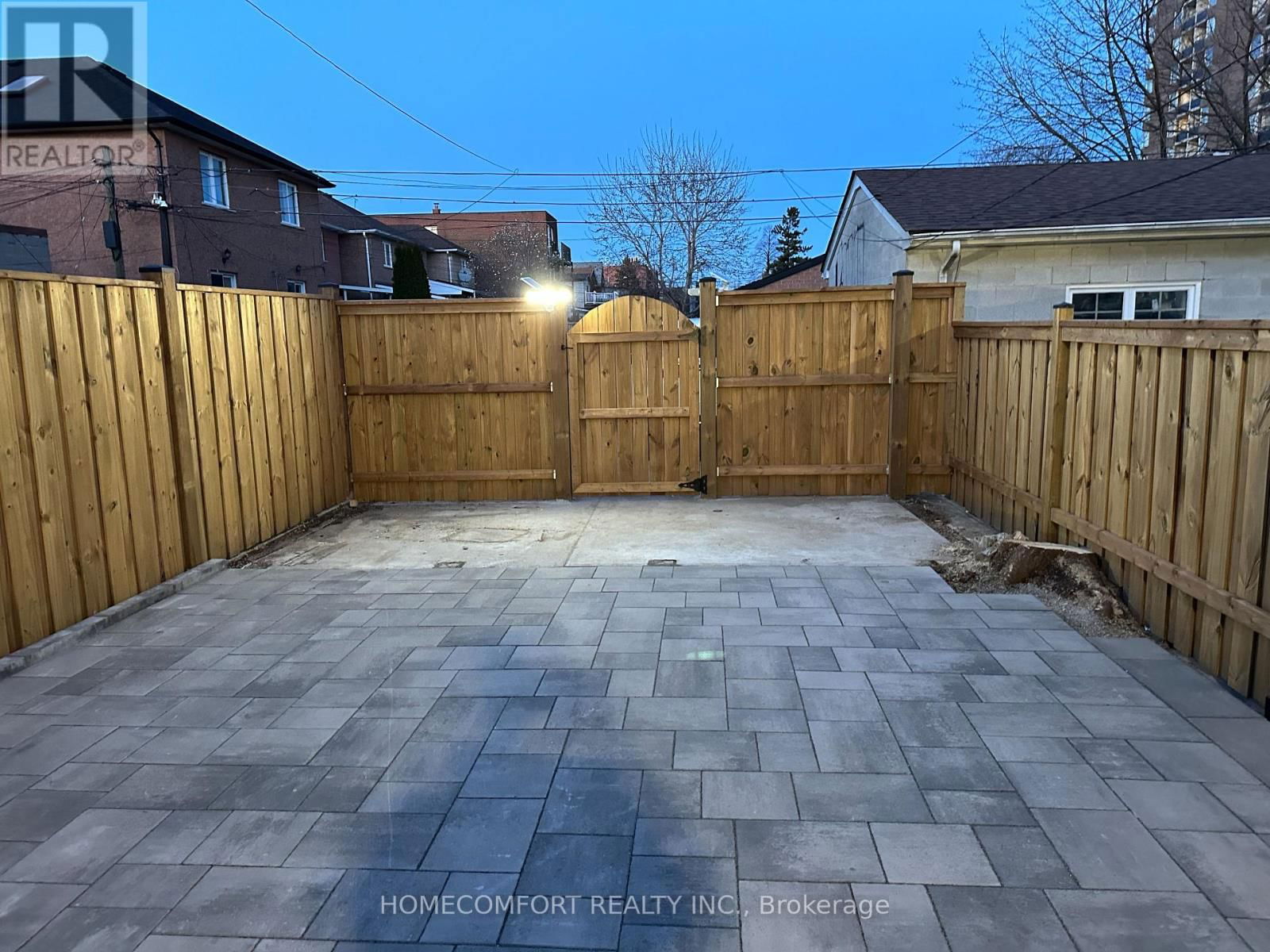 Upper - 211 OSLER STREET Image 21