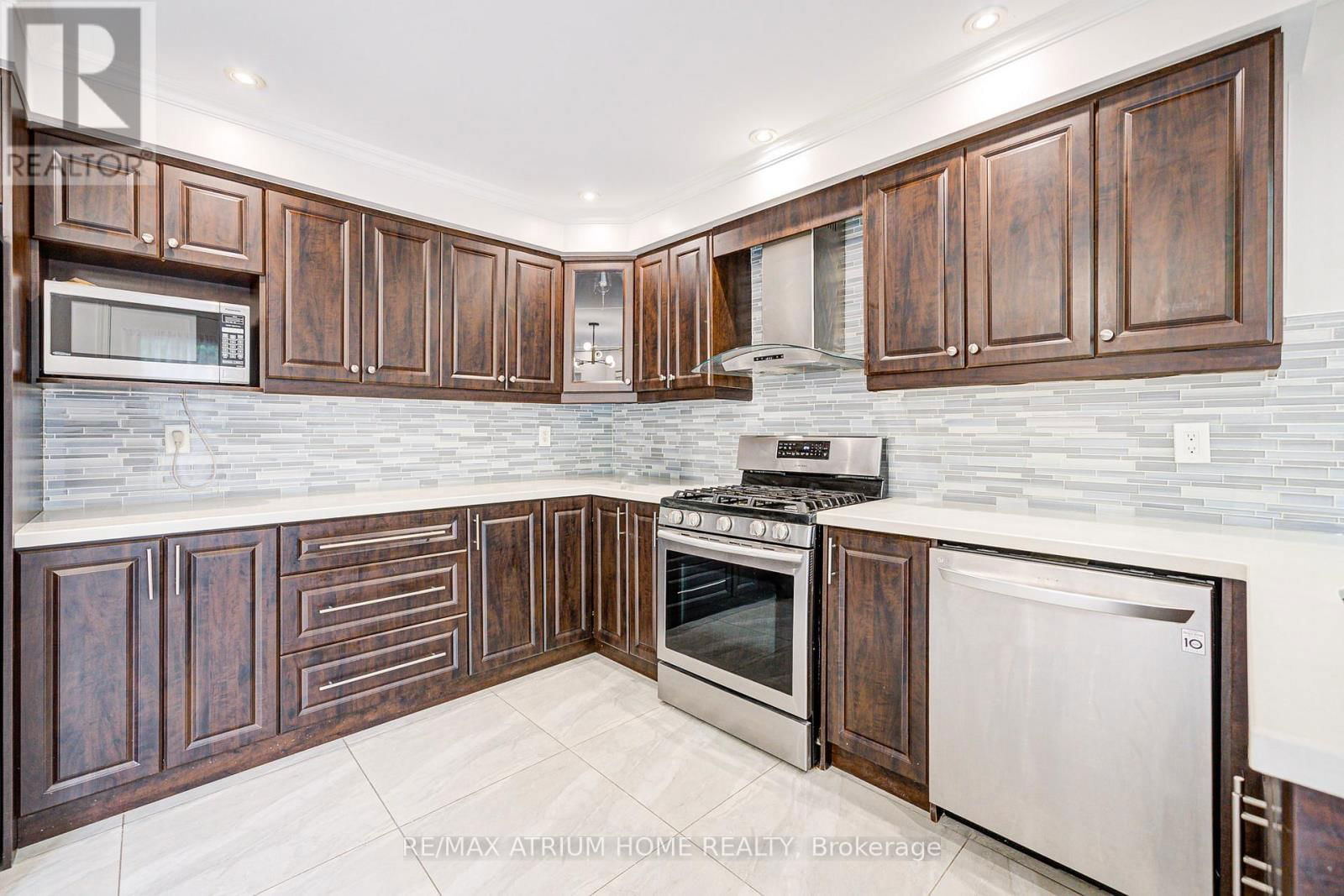 2293 OAKHAVEN DRIVE Image 13