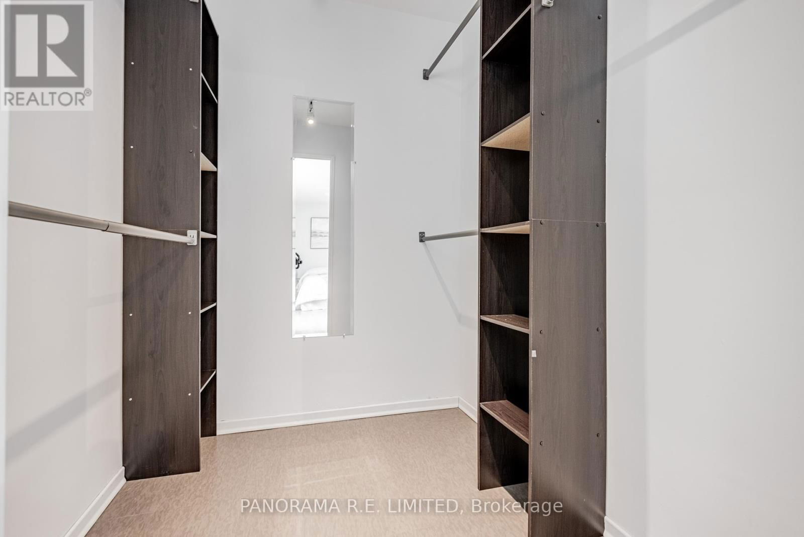 417 - 15 LA ROSE AVENUE Image 12