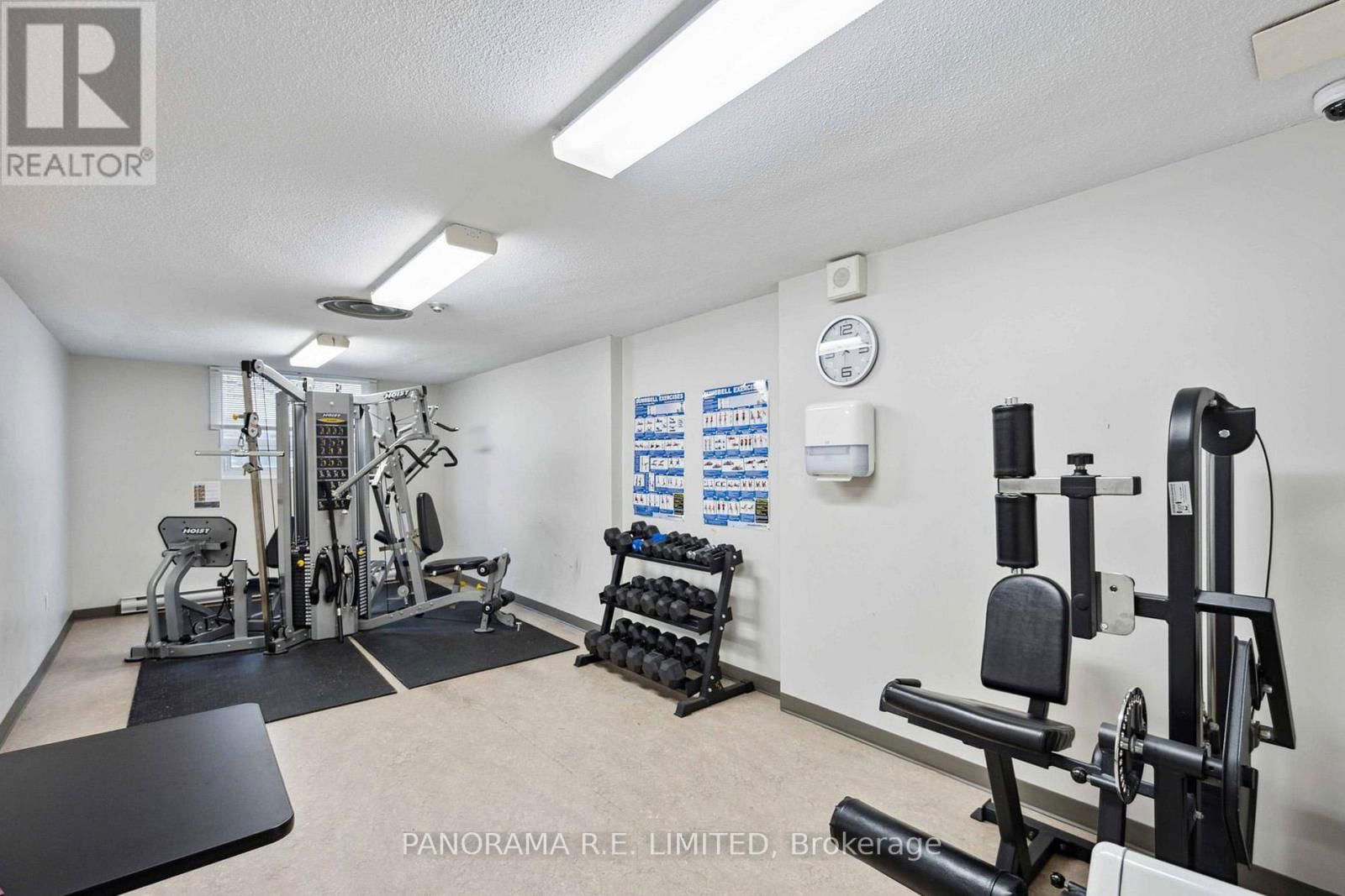 417 - 15 LA ROSE AVENUE Image 24