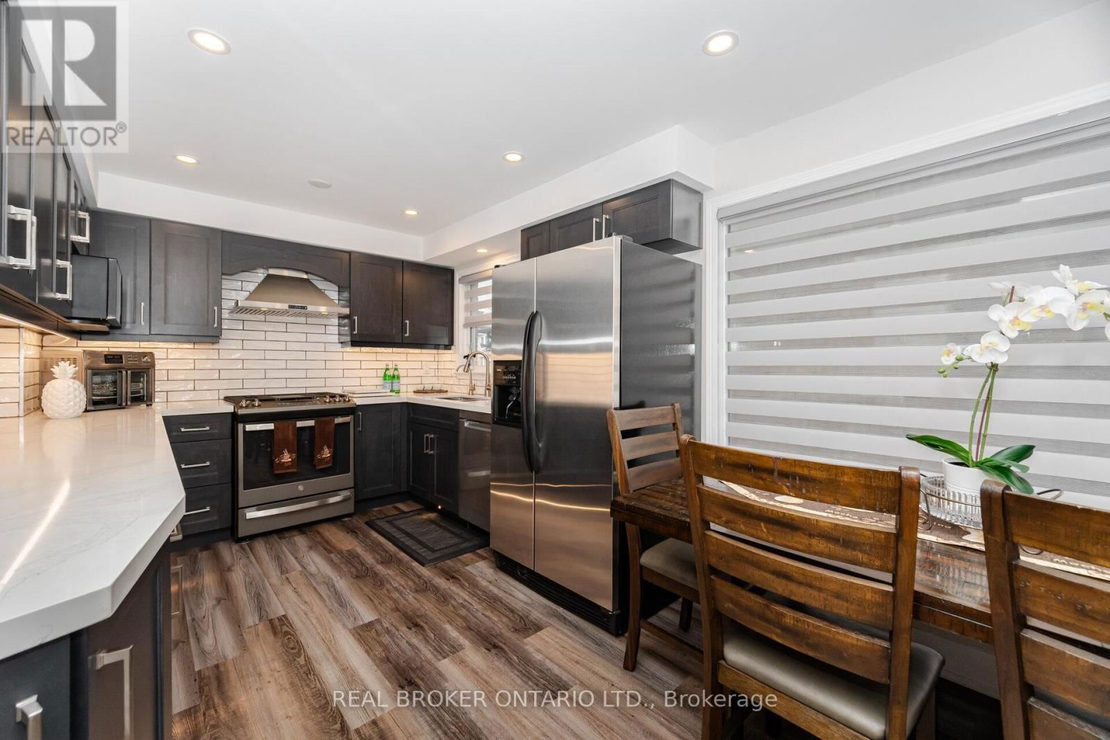 28 LACEWOOD CRESCENT Image 12