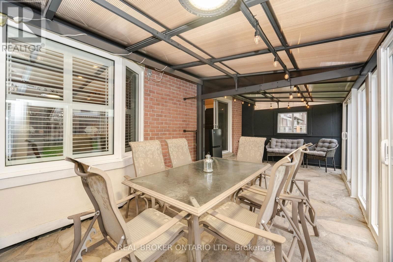 28 LACEWOOD CRESCENT Image 22