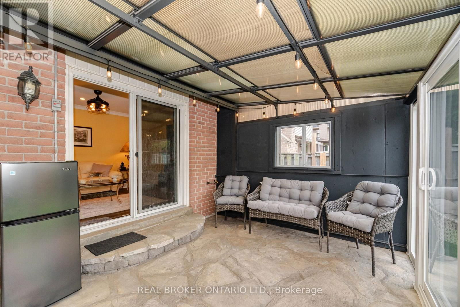 28 LACEWOOD CRESCENT Image 23