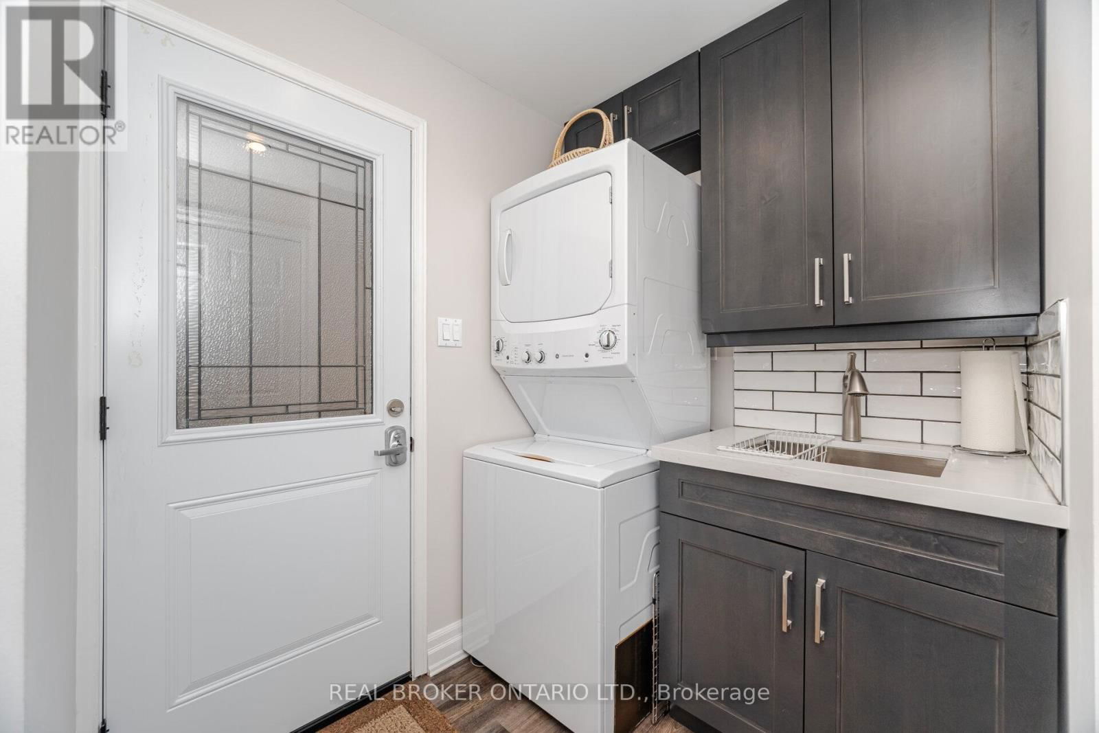 28 LACEWOOD CRESCENT Image 25