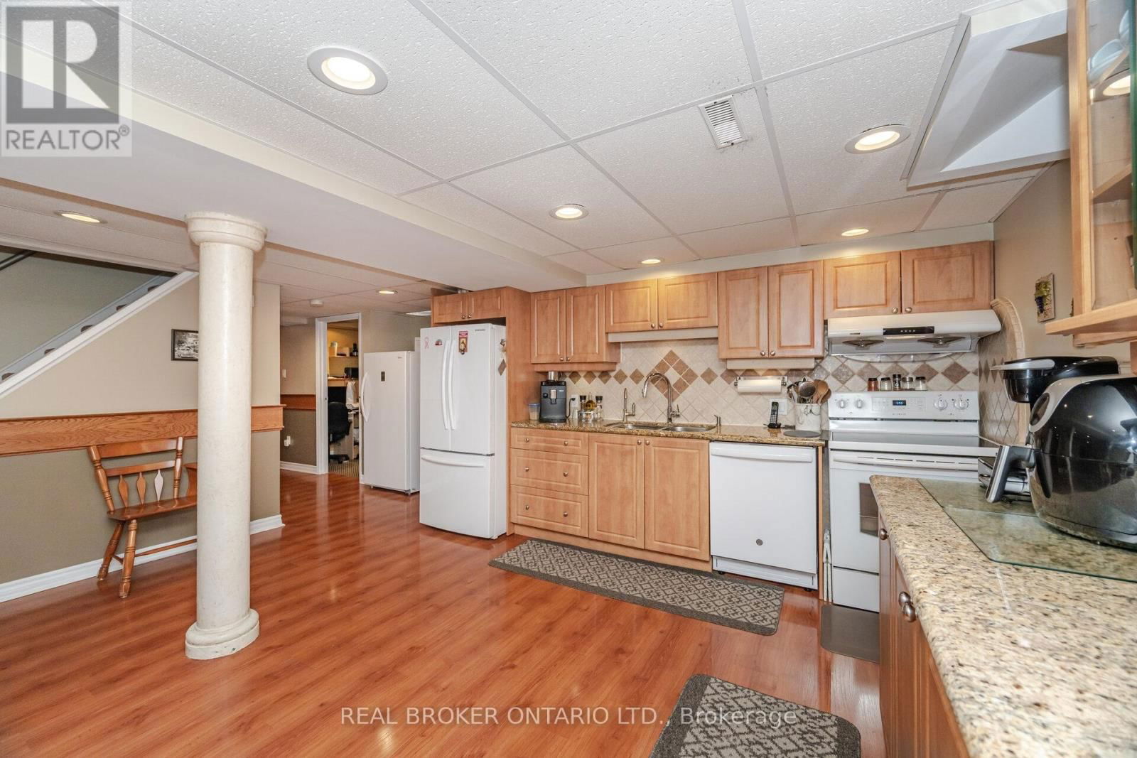 28 LACEWOOD CRESCENT Image 40