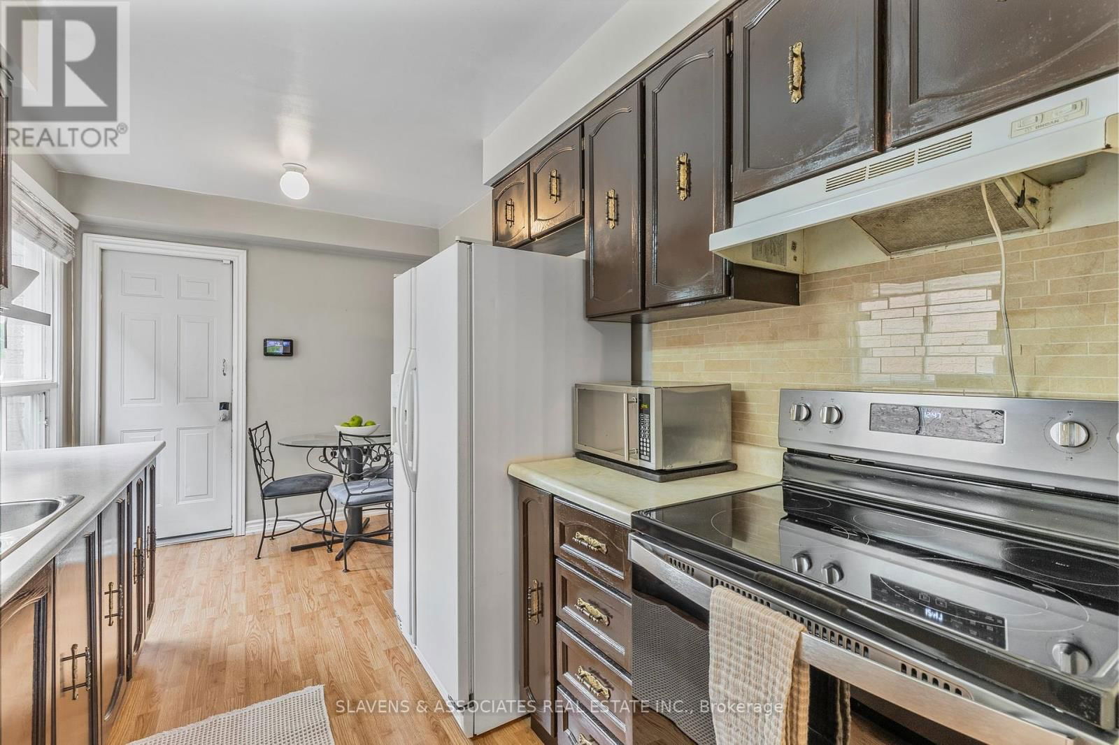 37 VODDEN STREET WEST Image 14
