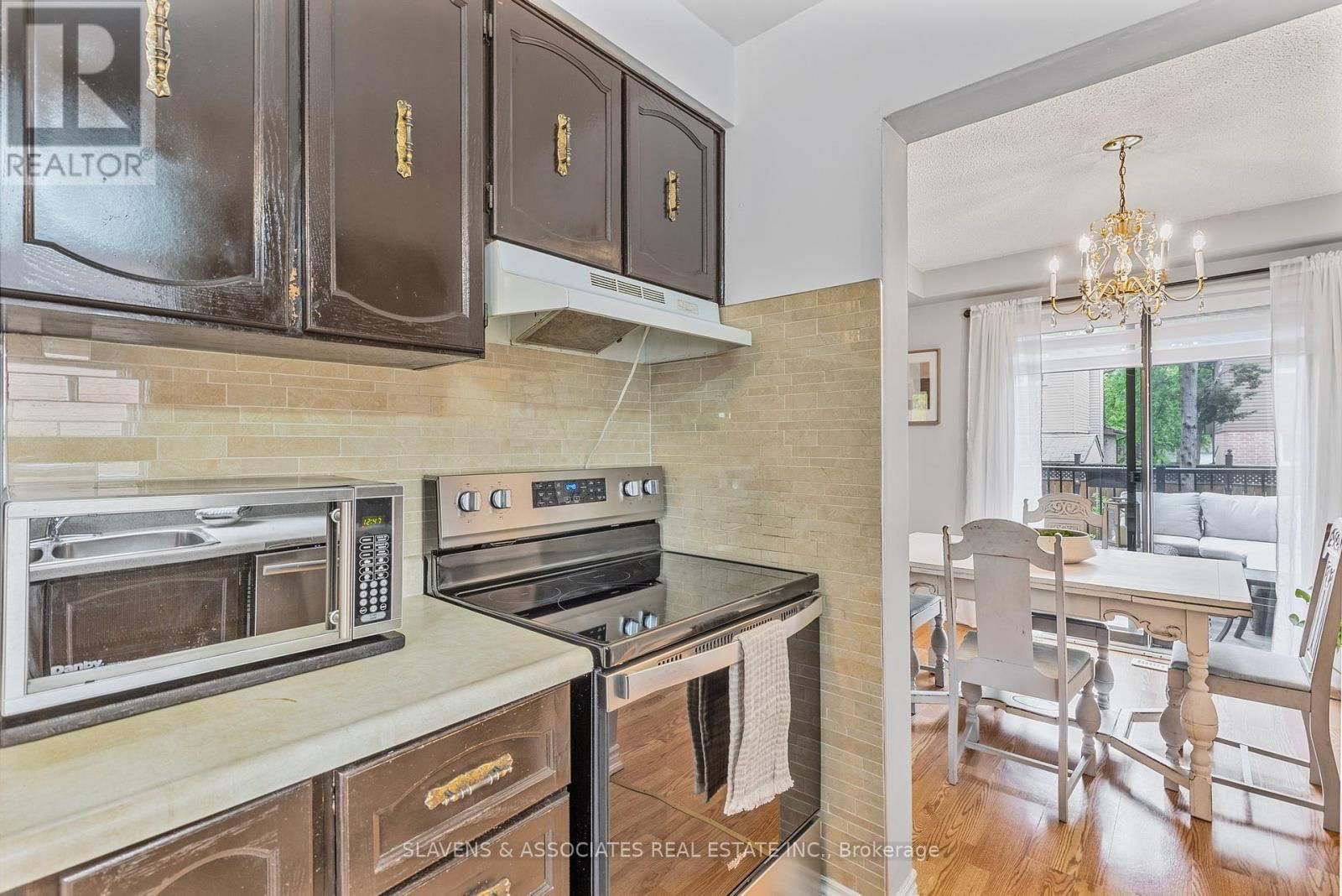 37 VODDEN STREET WEST Image 16