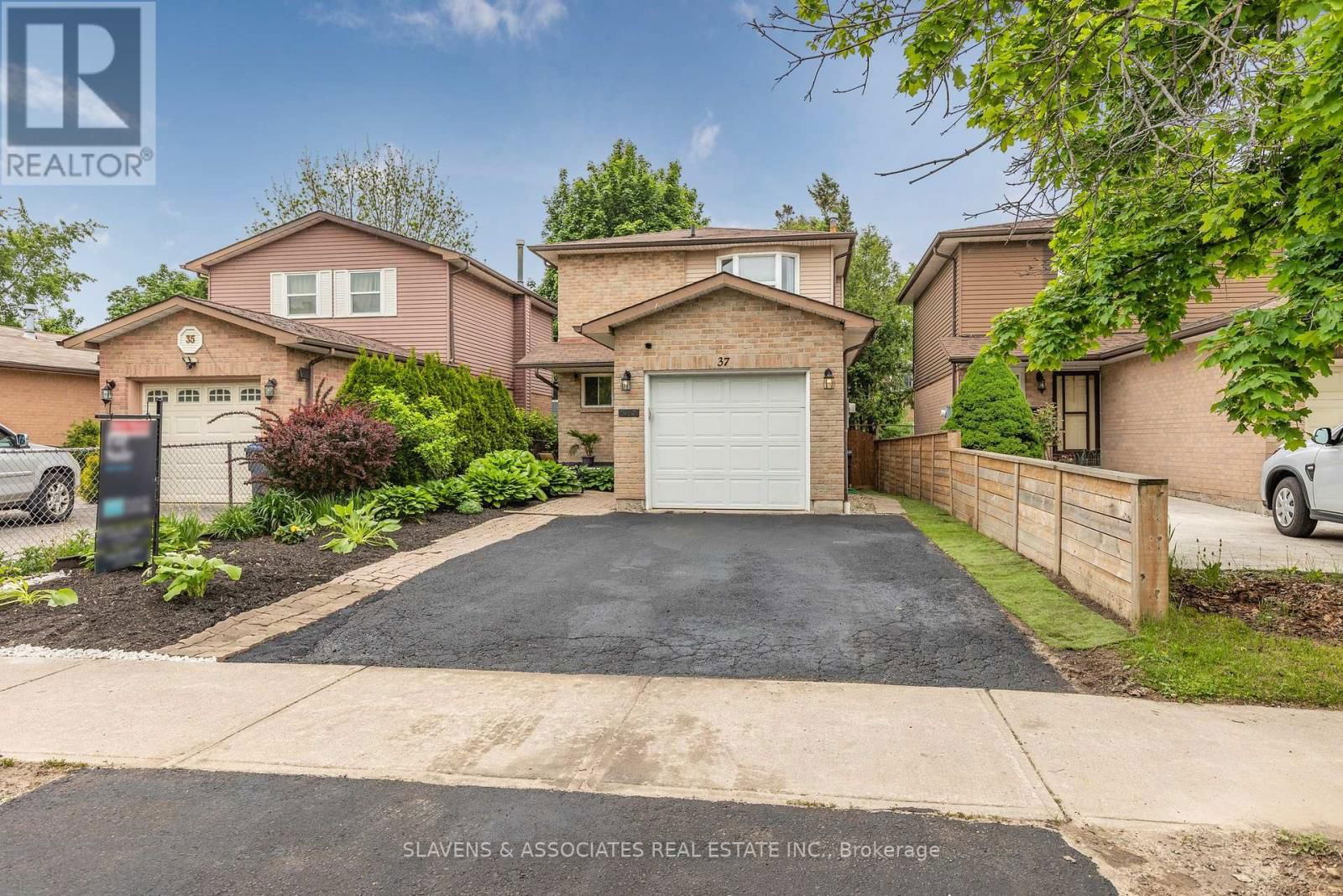 37 VODDEN STREET WEST Image 2