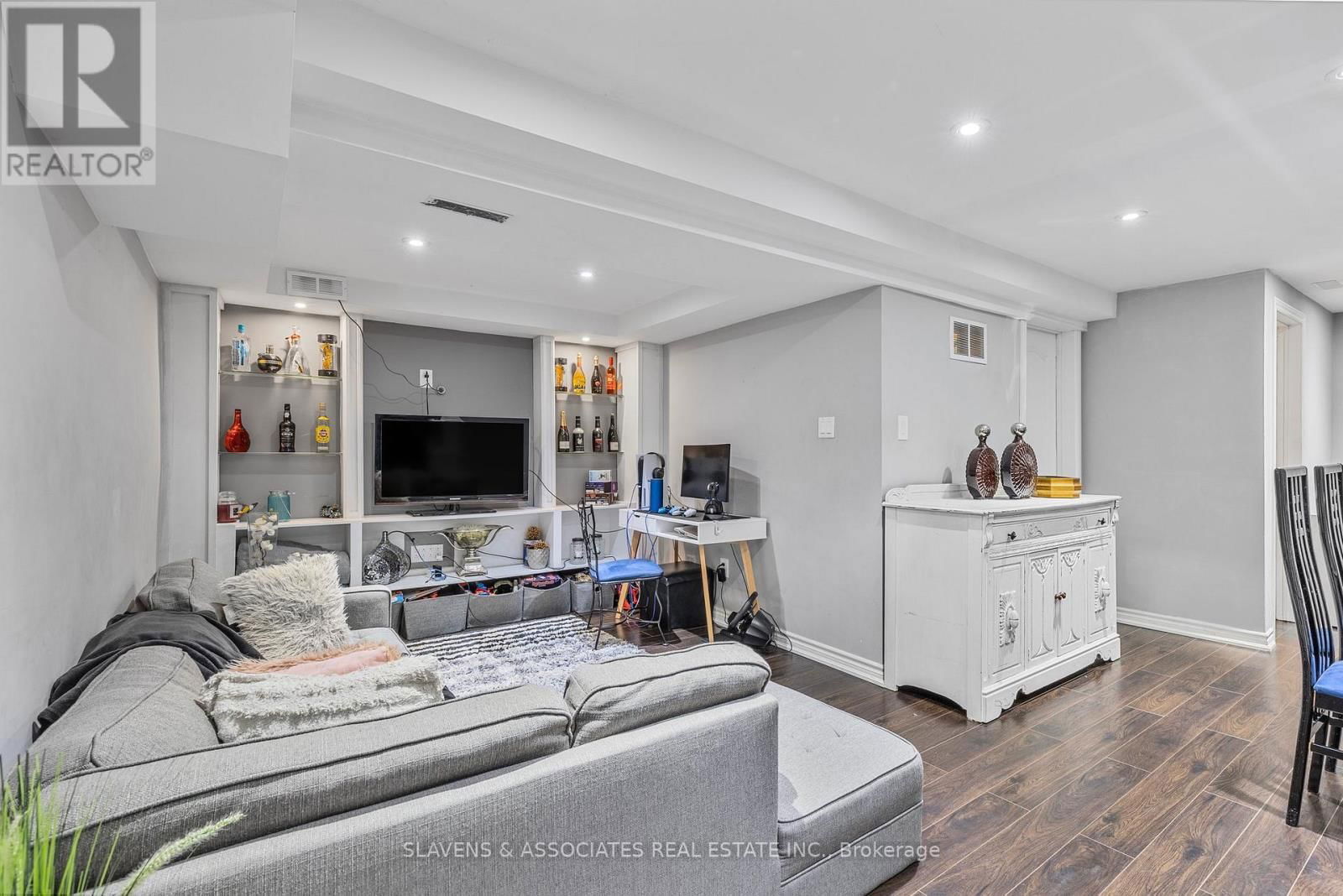 37 VODDEN STREET WEST Image 28