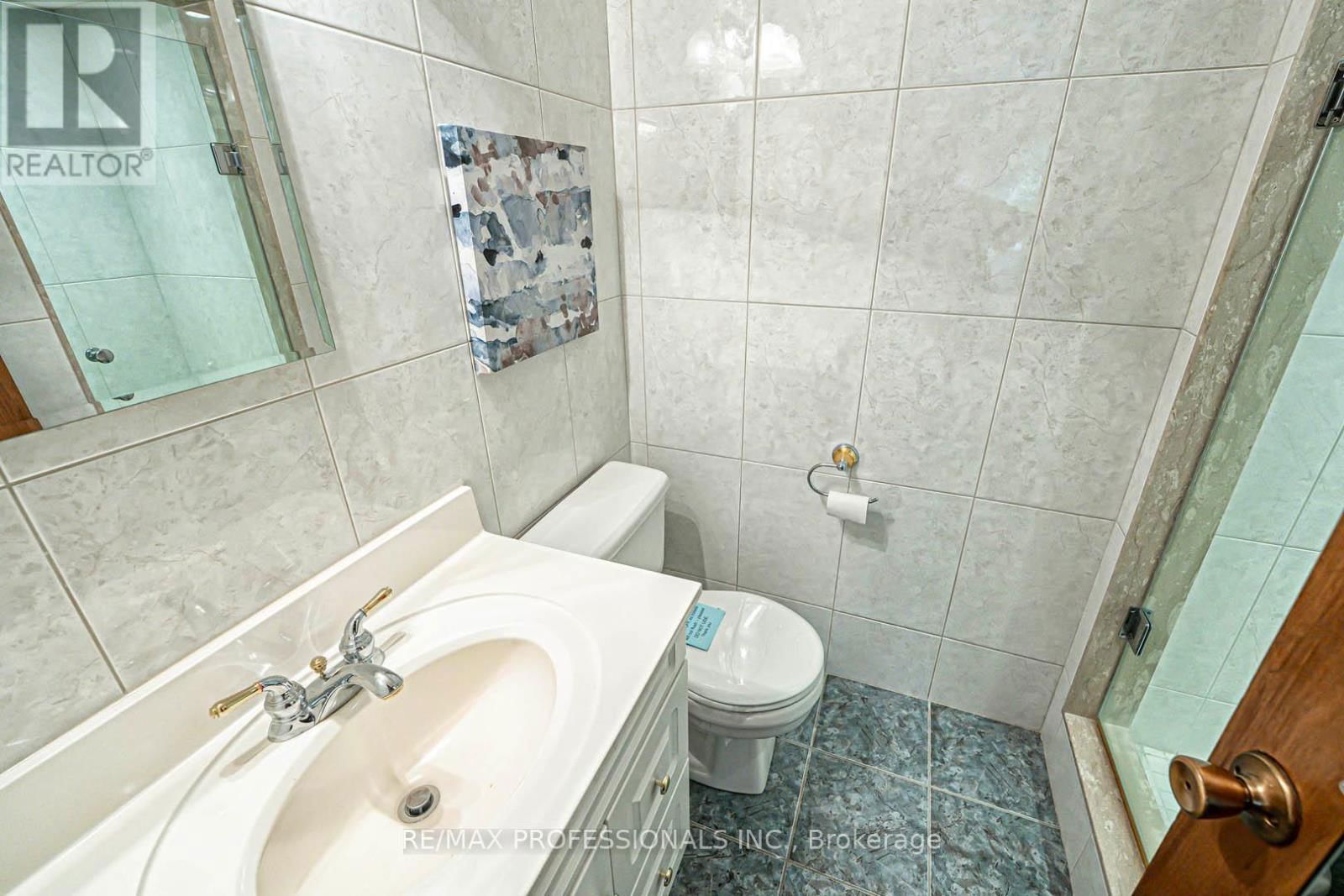 302 LENEL COURT Image 19