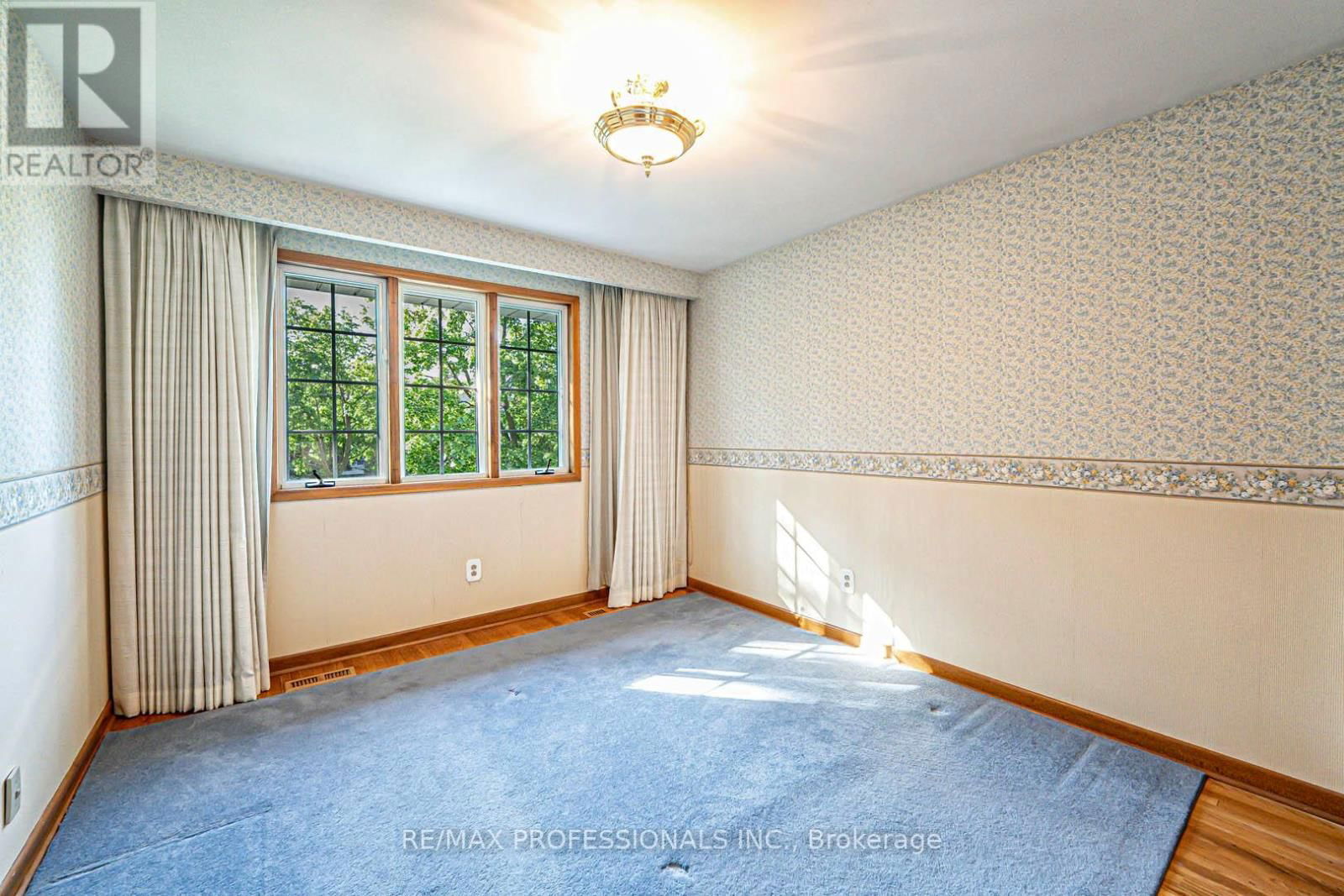 302 LENEL COURT Image 21