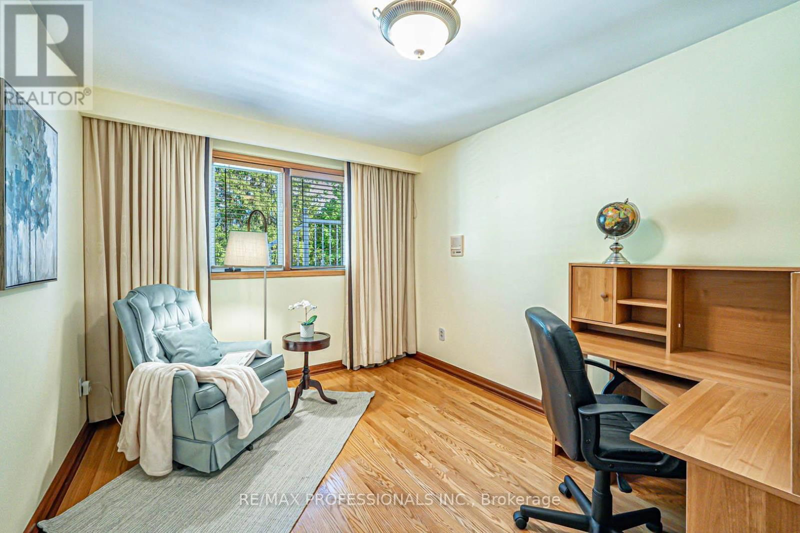 302 LENEL COURT Image 24