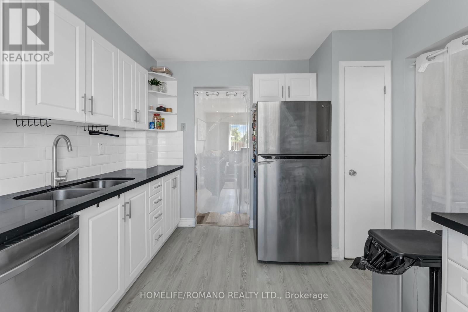 2 - 7440 GOREWAY DRIVE Image 16
