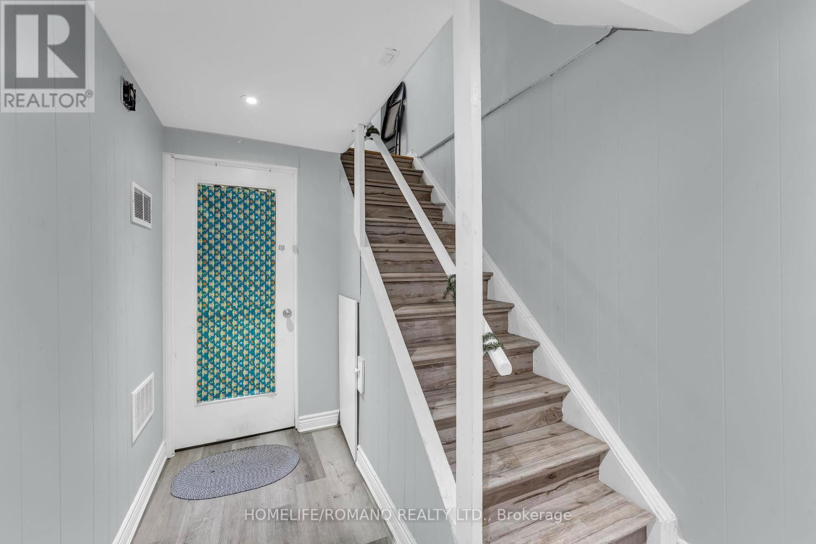 2 - 7440 GOREWAY DRIVE Image 17