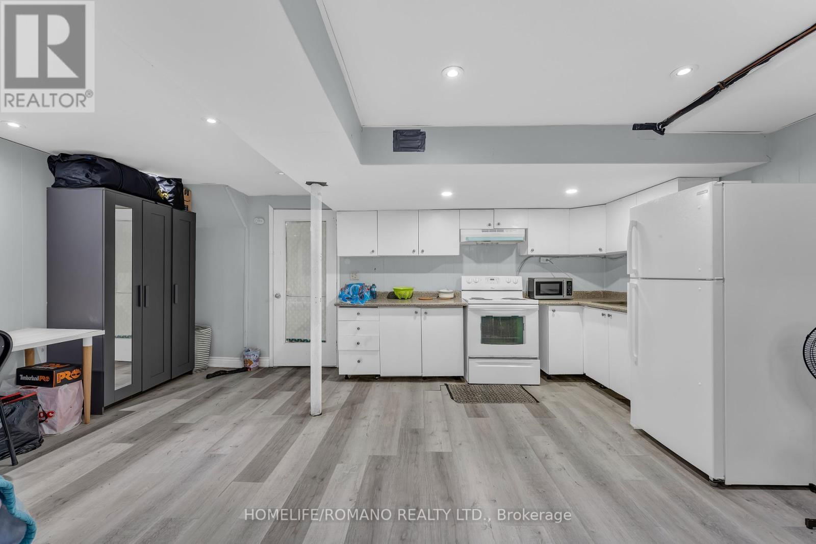 2 - 7440 GOREWAY DRIVE Image 20