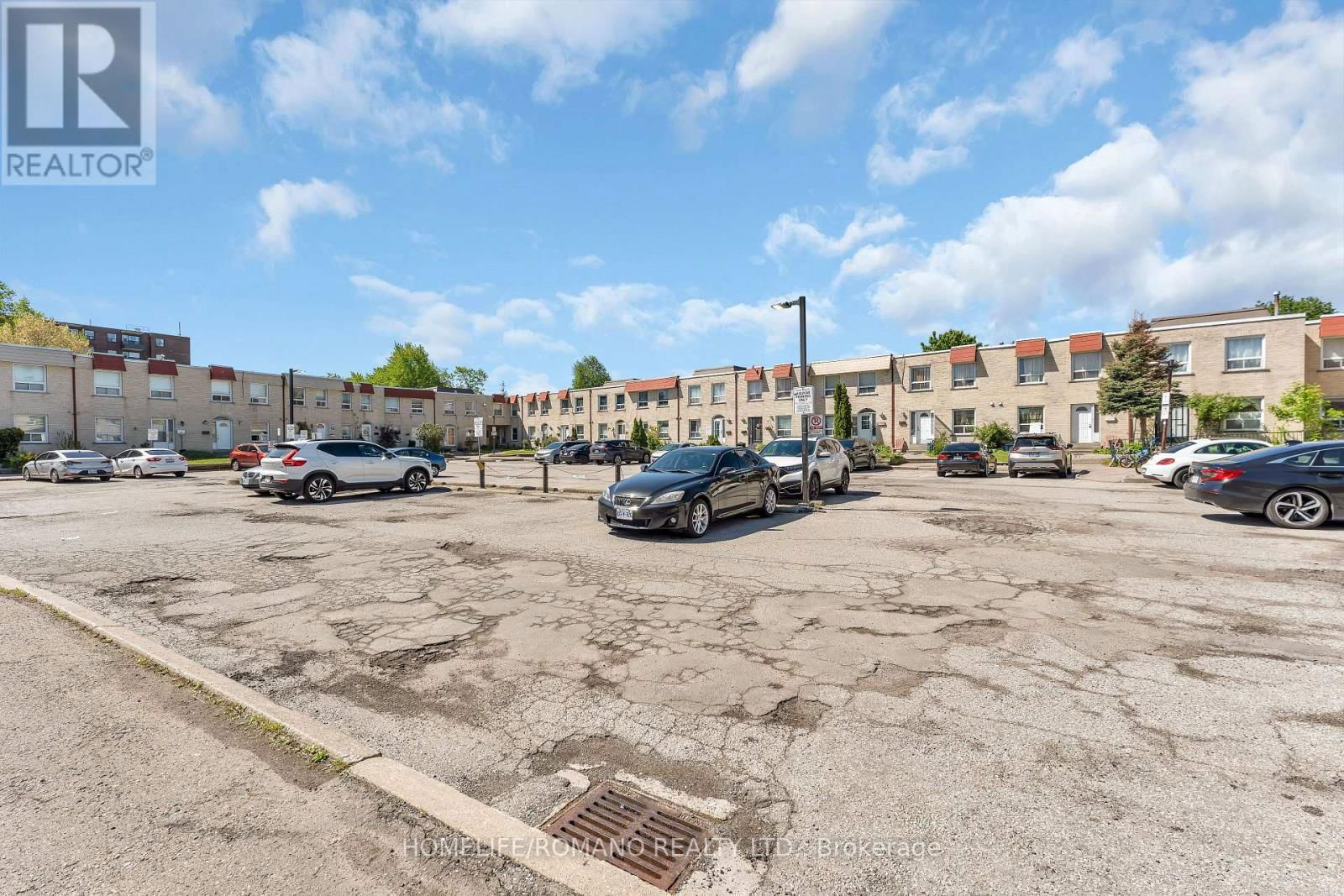 2 - 7440 GOREWAY DRIVE Image 38