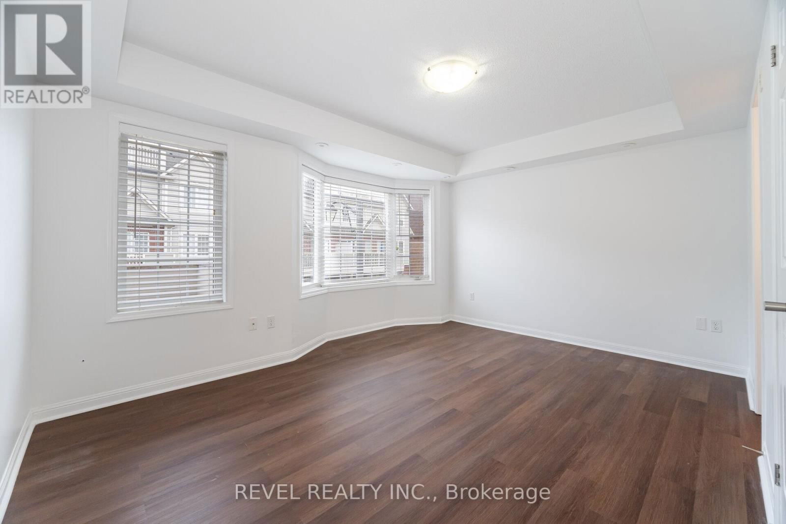 2 - 724 NEIGHBOURHOOD CIRCLE Image 16