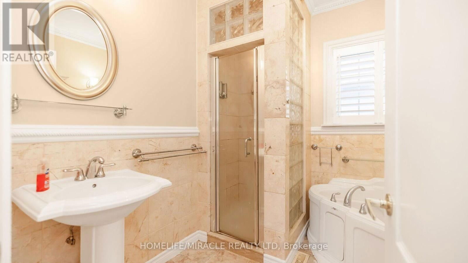 112 TROY STREET Image 17