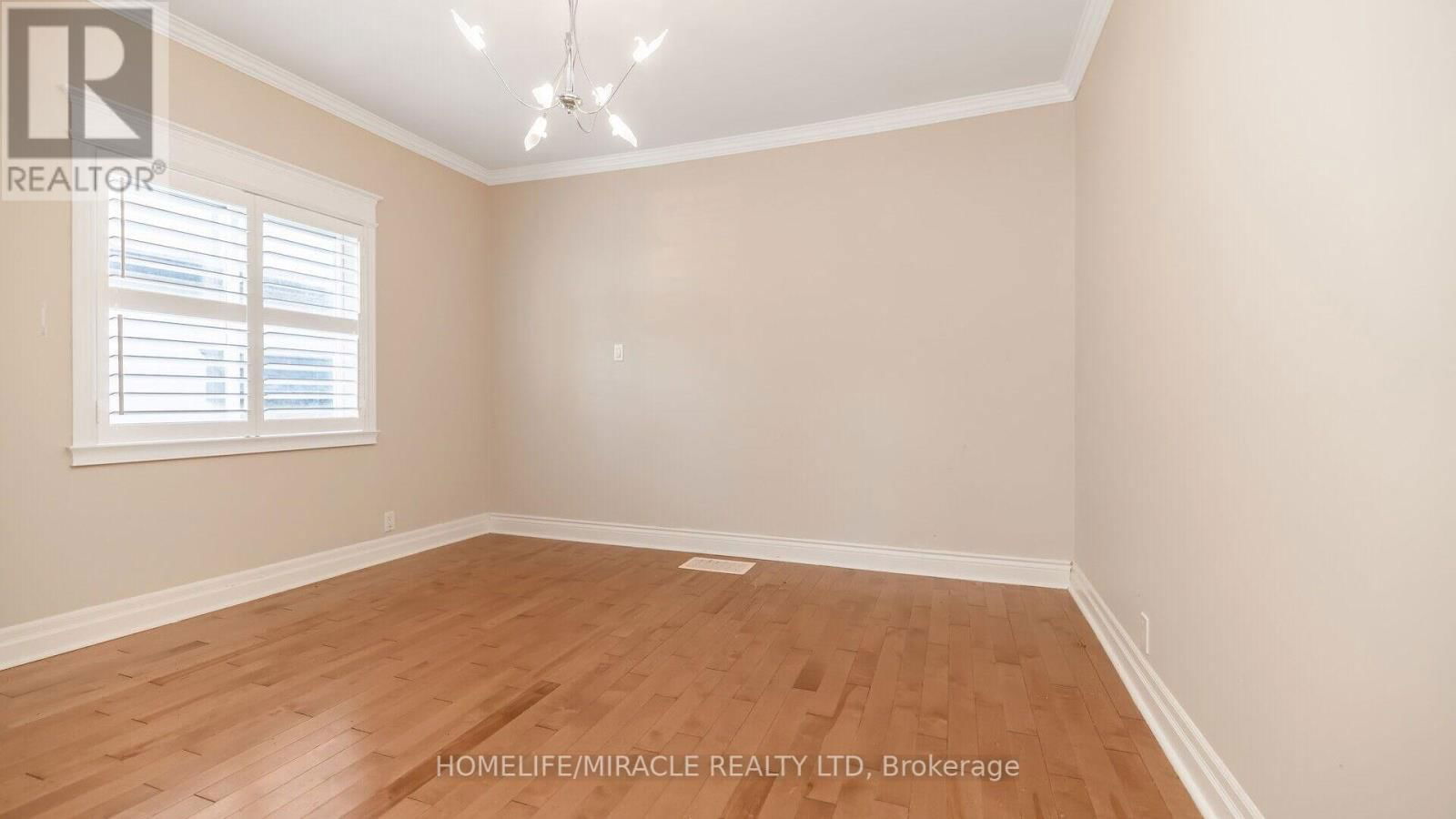 112 TROY STREET Image 20