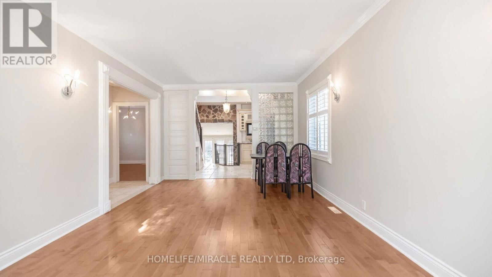 112 TROY STREET Image 7