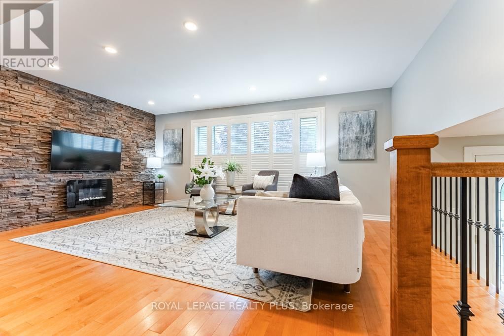 146 CHURCHILL ROAD NORTH Image 16