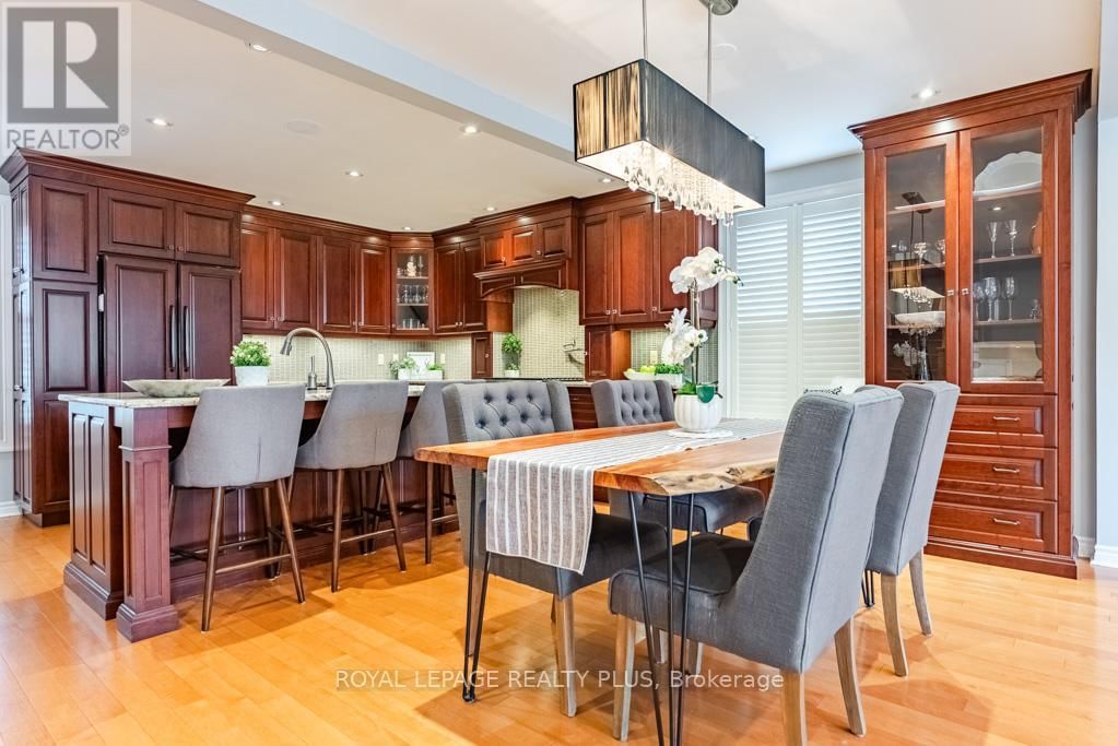 146 CHURCHILL ROAD NORTH Image 22