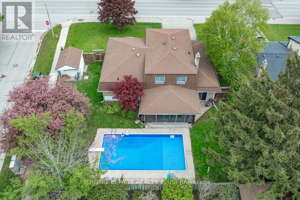 146 CHURCHILL ROAD NORTH Image 45