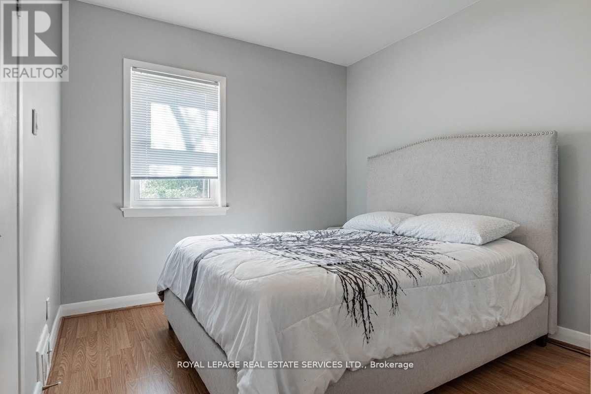 2289 LAWRENCE AVENUE WEST Image 5