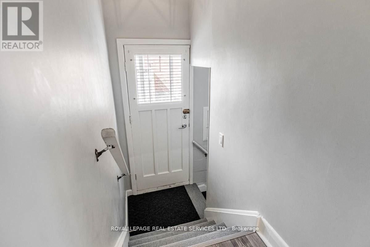 2289 LAWRENCE AVENUE WEST Image 7