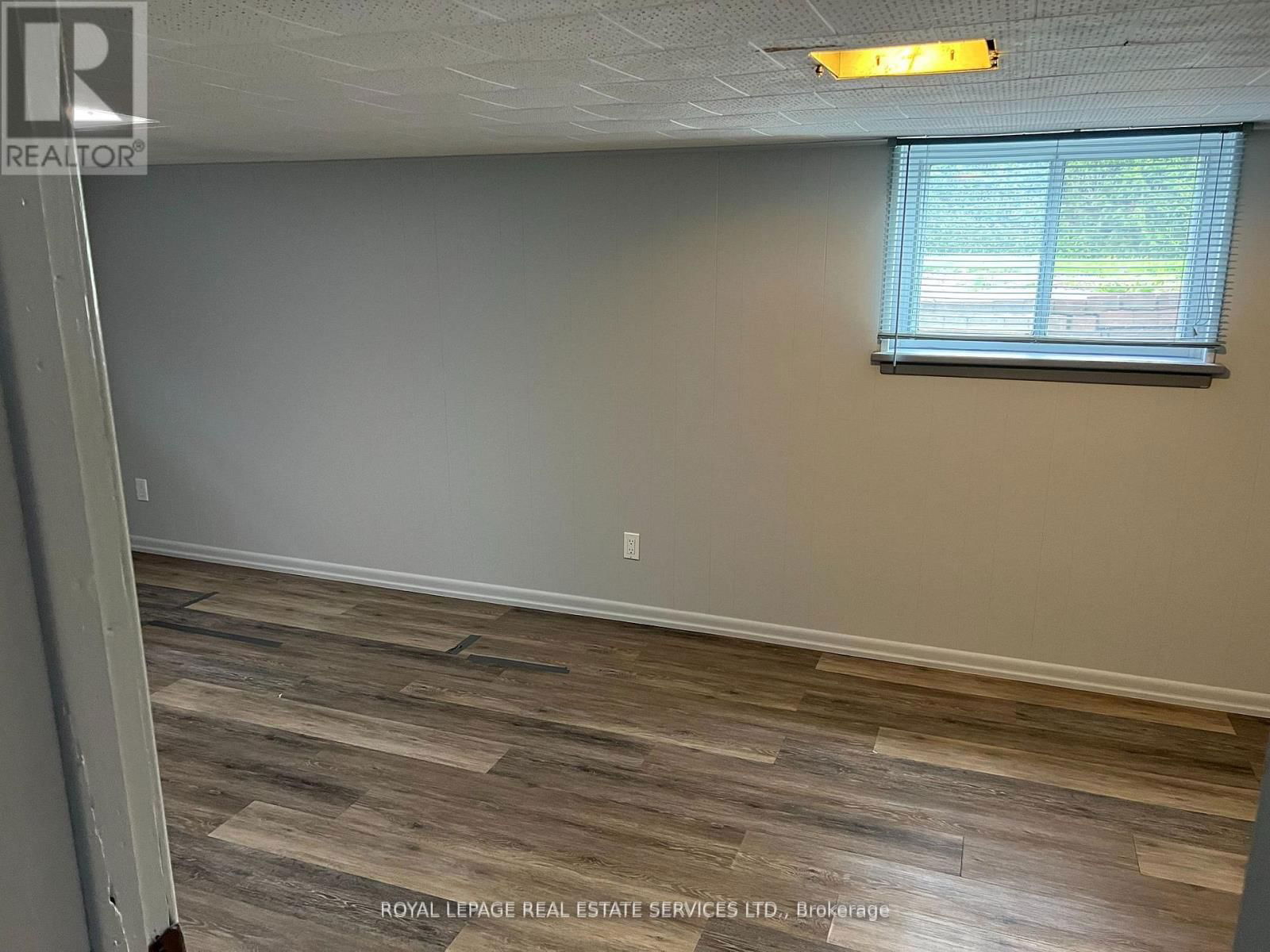 2289 LAWRENCE AVENUE WEST Image 9