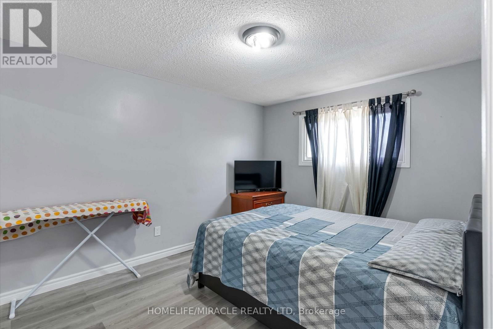 156 ENDERBY CRESCENT Image 21