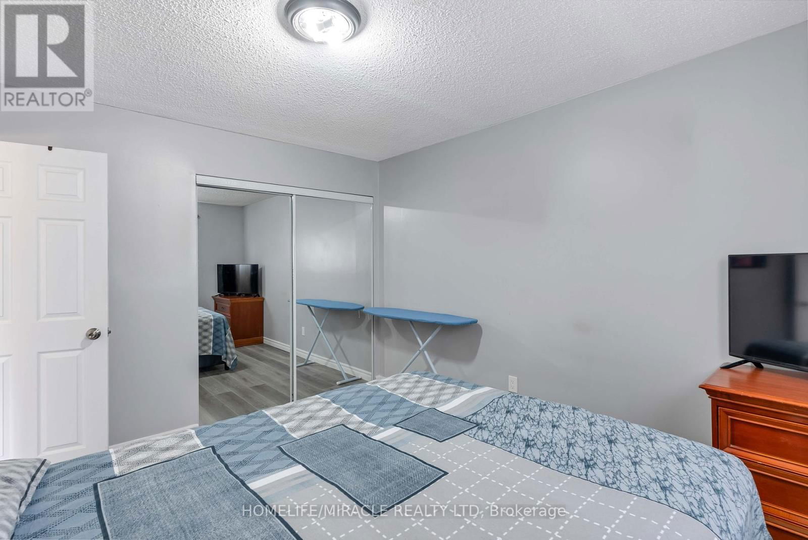 156 ENDERBY CRESCENT Image 22