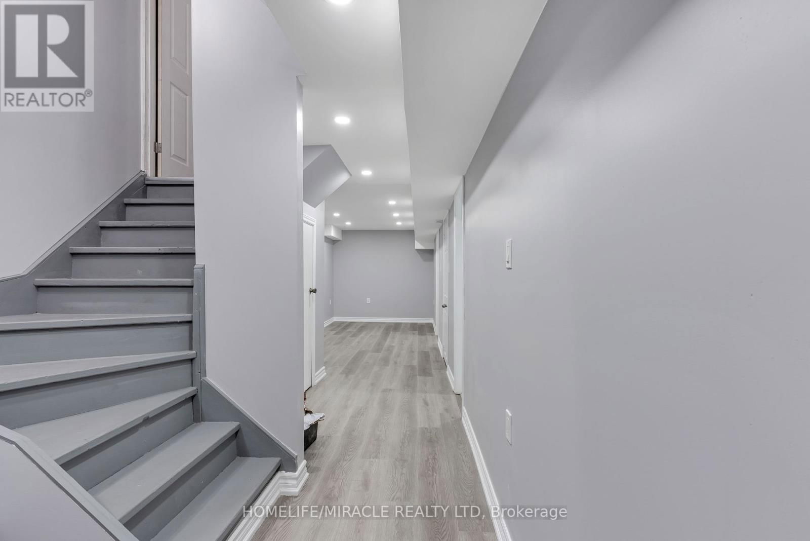 156 ENDERBY CRESCENT Image 30