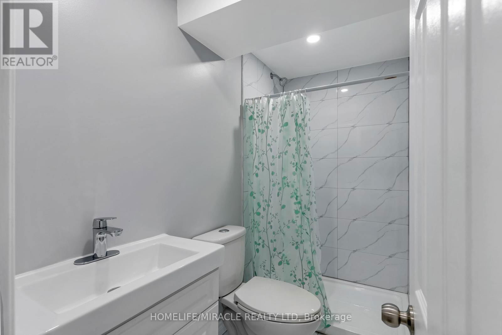 156 ENDERBY CRESCENT Image 32