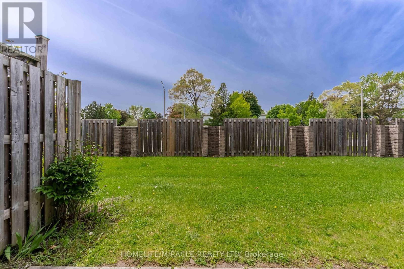 156 ENDERBY CRESCENT Image 36