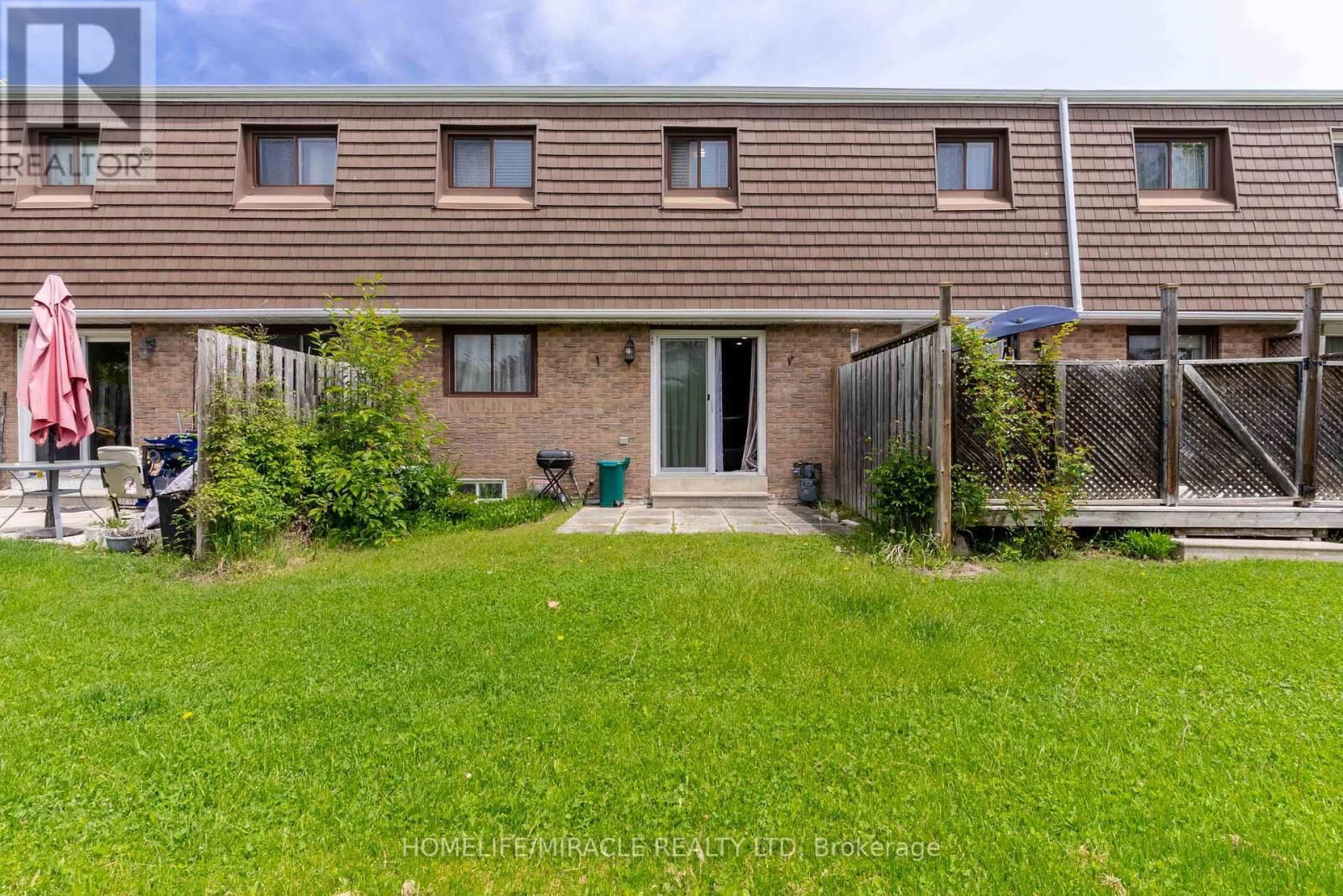 156 ENDERBY CRESCENT Image 37