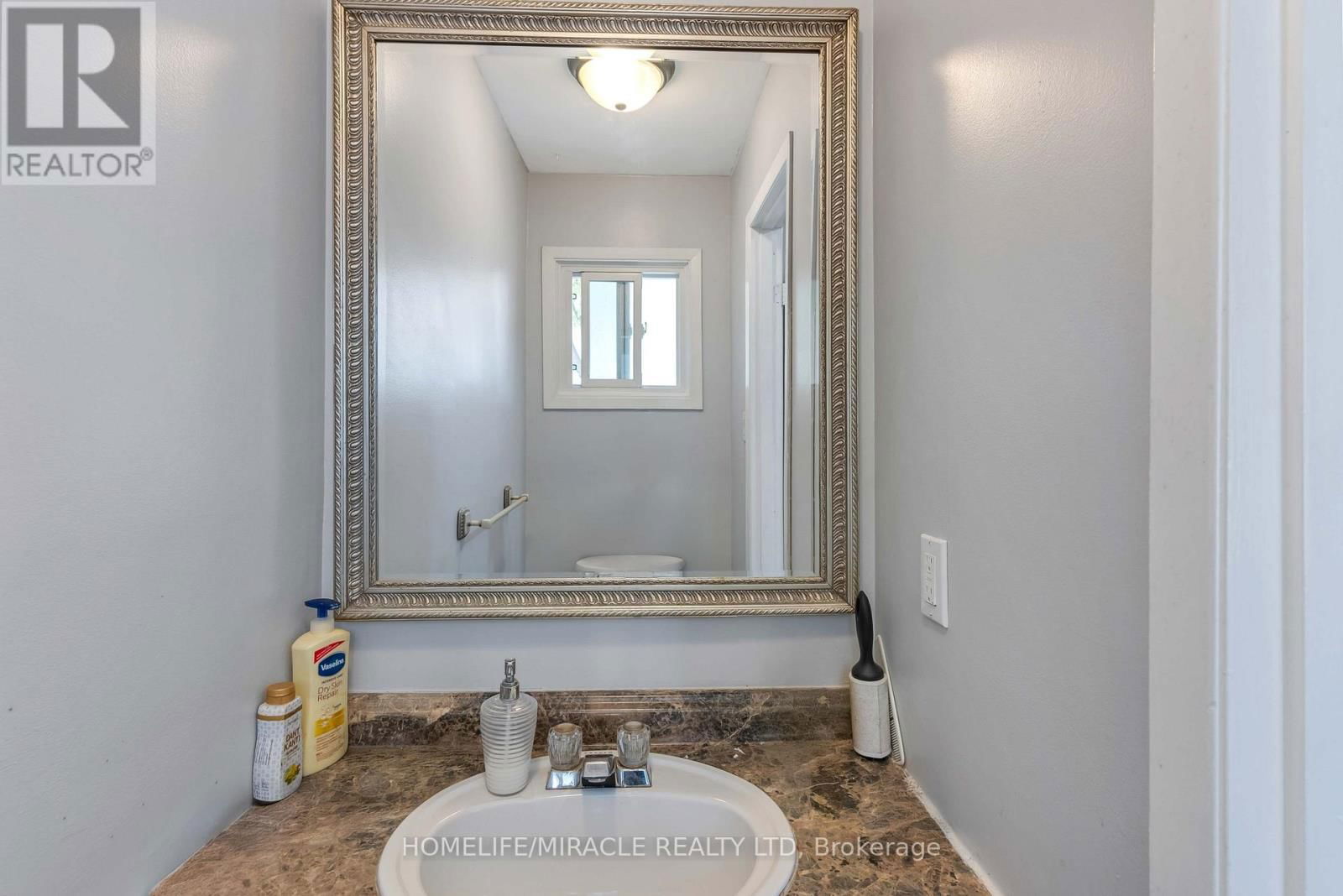 156 ENDERBY CRESCENT Image 4