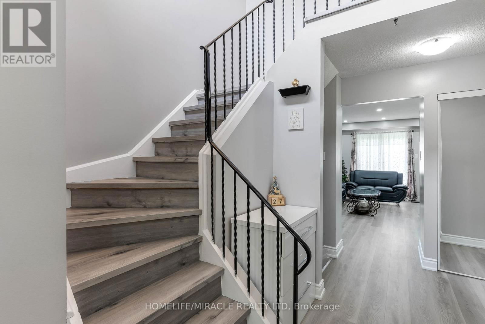 156 ENDERBY CRESCENT Image 6
