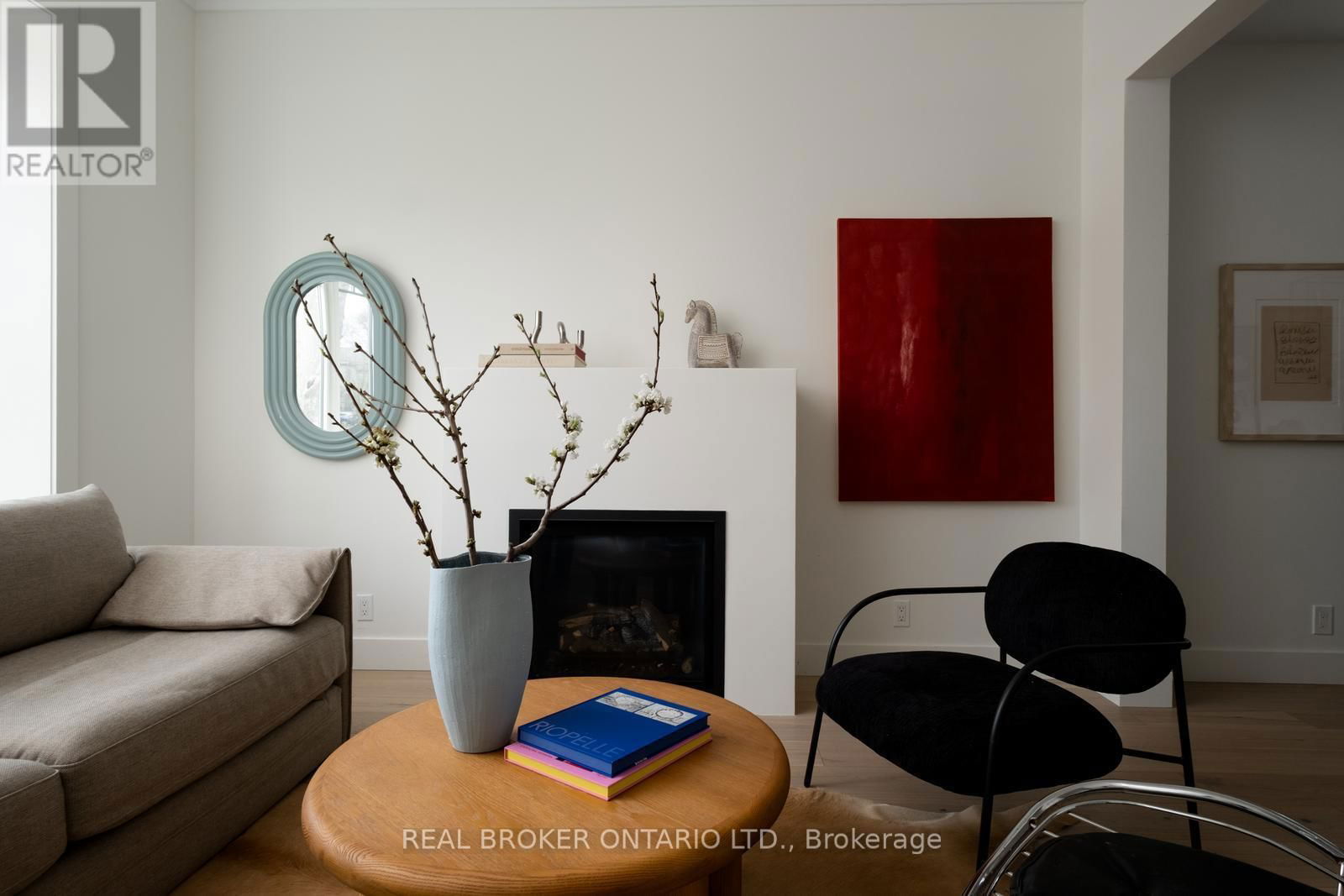 170 THE KINGSWAY Image 3