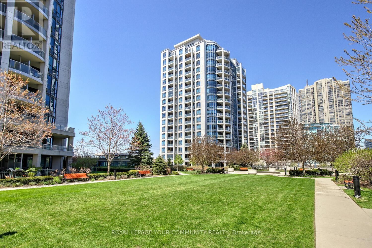909 - 2083 LAKE SHORE BOULEVARD WEST Image 3