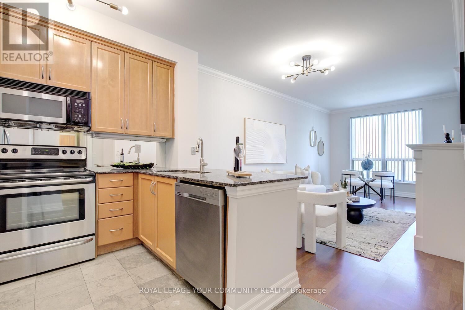 909 - 2083 LAKE SHORE BOULEVARD WEST Image 9