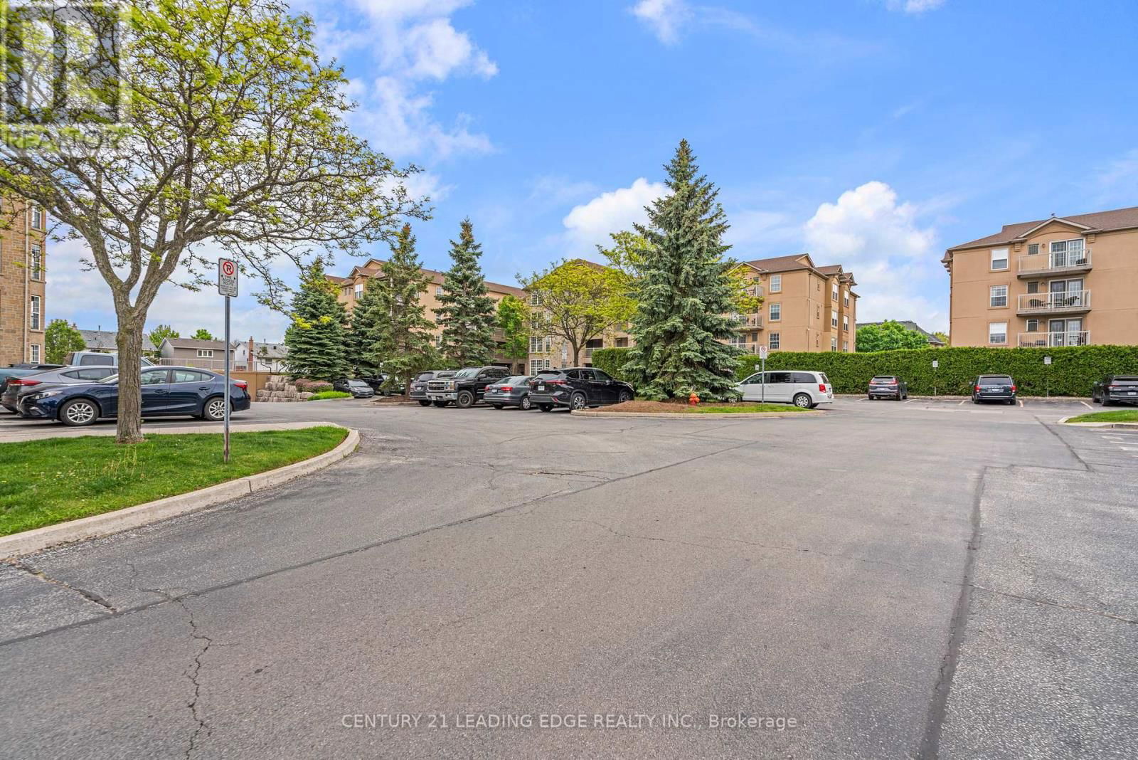 307 - 1810 WALKERS LINE Image 1