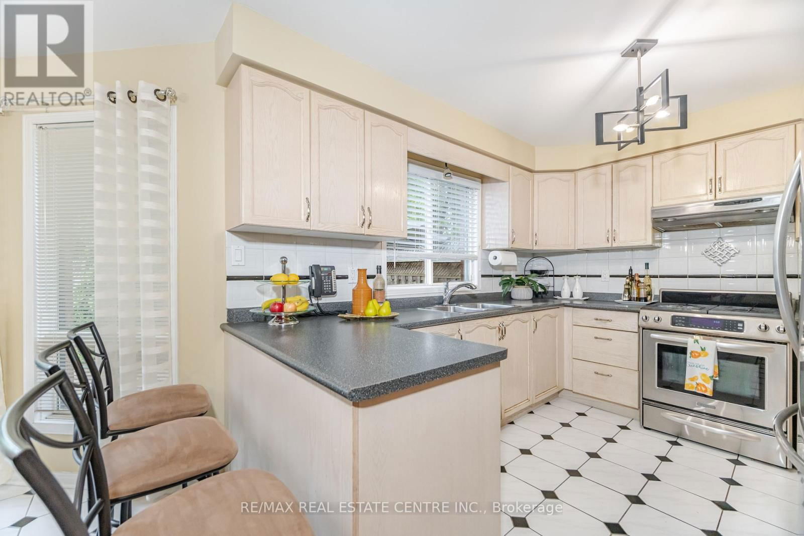 126 EAGLERIDGE DRIVE Image 13