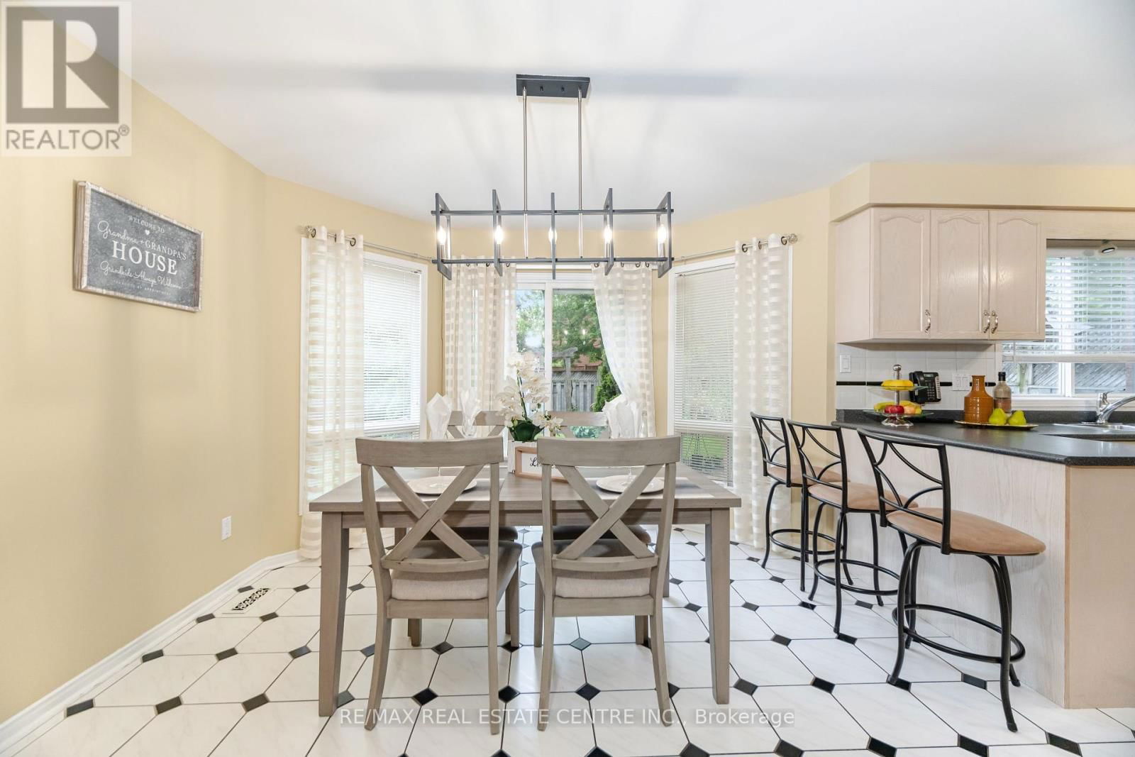 126 EAGLERIDGE DRIVE Image 17